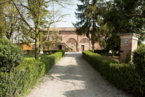  Agriturismo Dosso al Porto  Роло